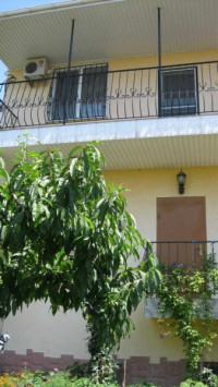 Сдаю 2-х этажный 3-х комнатный дом под ключ в Заозерном (р-он Песчанки).