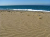 Пляж чистый и песчаный