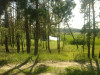 Садиба «Затишок»  розташована в мальовничому куточну, на березі  р. Рось, 1,5 год від Києва, поруч (20м) знаходиться величезний сосновий ліс.